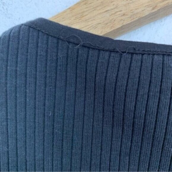 Good American Black Ribbed Square Neck Short Sleeve Stretch Bodysuit Size 1 - Picture 5 of 8